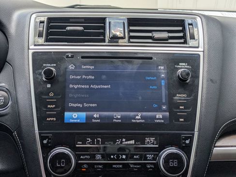 Used 2019 Subaru Outback 2.5i Touring AWD/4WD image 19