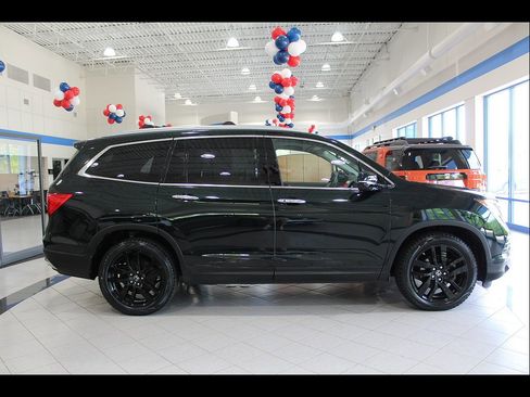 Used 2016 Honda Pilot Elite image 4