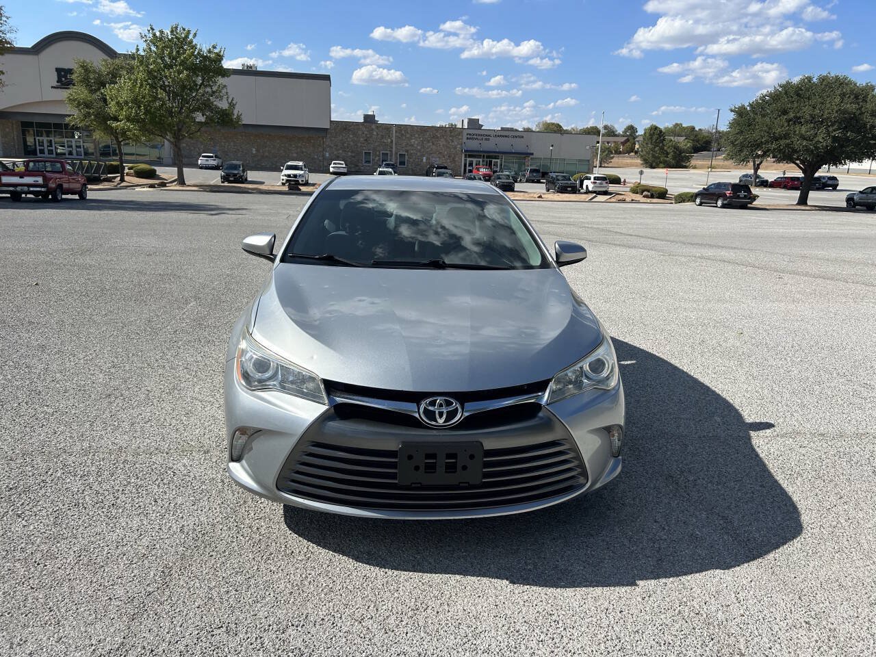 Used 2017 Toyota Camry LE FWD image 10
