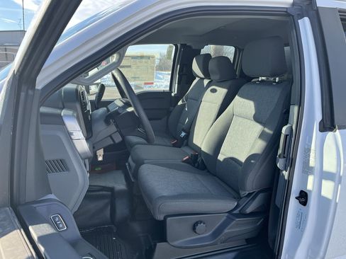 New 2025 Ford F550 4x4 SuperCab Super Duty image 8