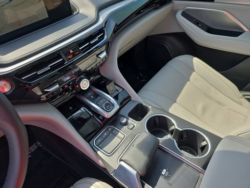 Used 2023 Acura MDX SH-AWD w/ Technology Package image 27