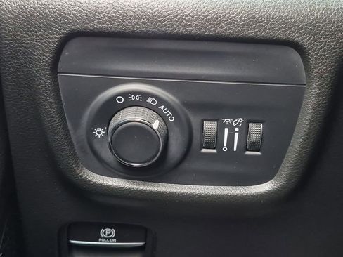 Used 2023 Jeep Grand Cherokee L Laredo AWD/4WD image 10
