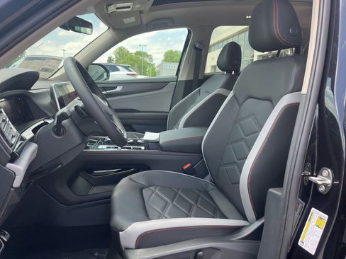 New 2026 Volkswagen Atlas Peak Edition AWD/4WD image 23