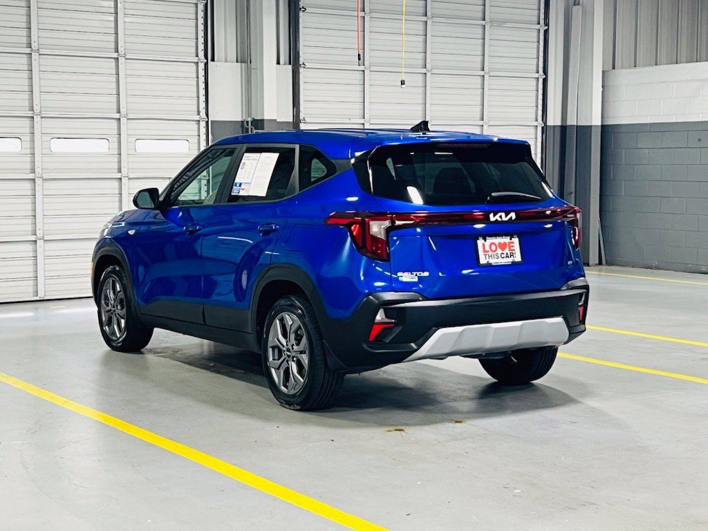Used 2024 Kia Seltos LX AWD/4WD image 15