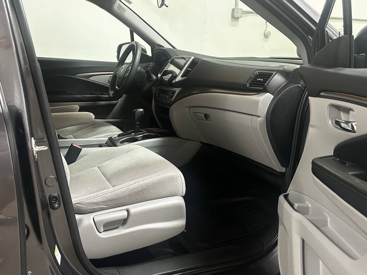 Used 2016 Honda Pilot EX image 24