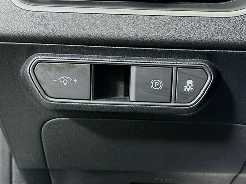 Used 2025 Kia K4 LXS image 17