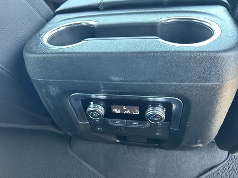 Certified 2025 GMC Yukon XL Denali AWD/4WD image 15