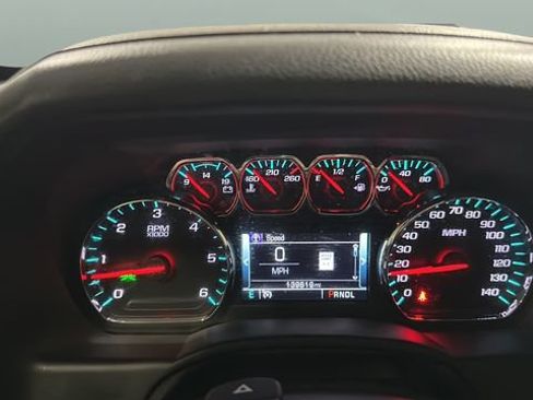 Used 2020 GMC Yukon XL SLT w/ Open Road Package AWD/4WD image 13