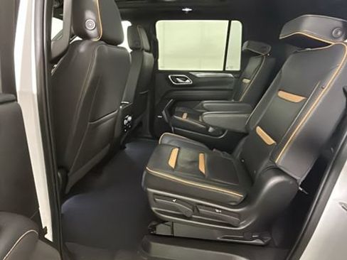 Used 2022 GMC Yukon XL AT4 AWD/4WD image 26