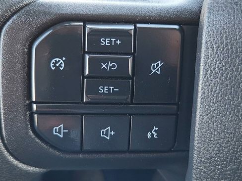 Certified 2025 Ford F250 XLT AWD/4WD image 12