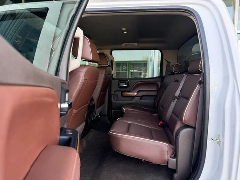 Used 2016 Chevrolet Silverado 2500 High Country w/ Duramax Plus Package image 9