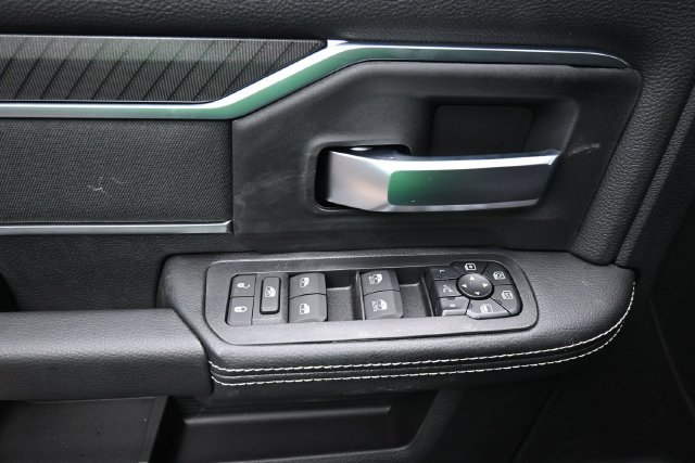 New 2027 RAM 3500 Big Horn AWD/4WD image 15