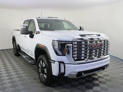 New 2026 GMC Sierra 3500 Denali w/ Denali Reserve Package image 31