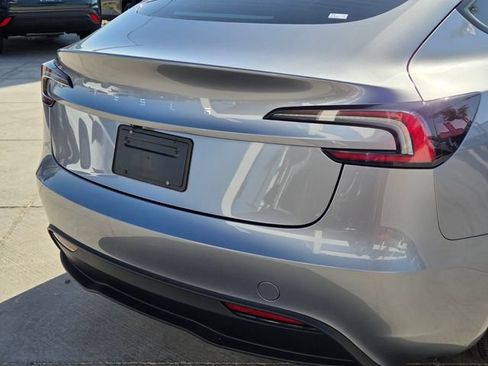 Used 2025 Tesla Model 3 RWD image 5