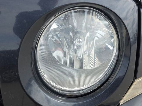 Used 2014 Jeep Patriot Latitude image 9