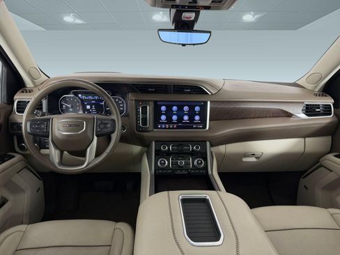 Used 2021 GMC Yukon Denali w/ Denali Premium Package RWD image 15