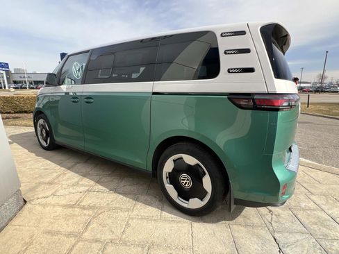 New 2025 Volkswagen ID. Buzz Pro S Plus image 6