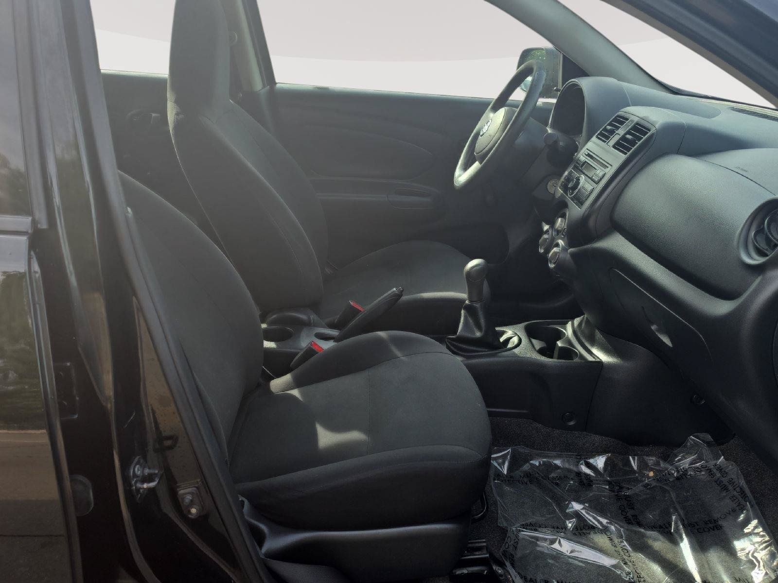 Used 2013 Nissan Versa S FWD image 12