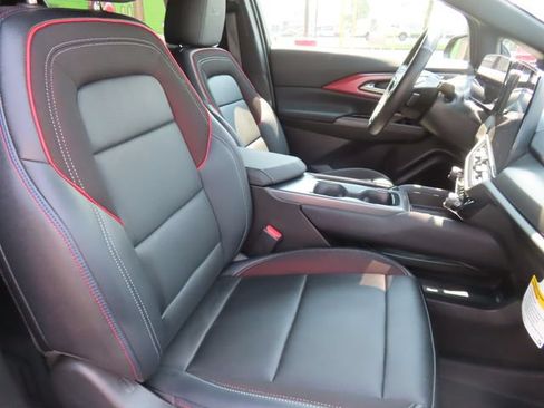 Certified 2025 Chevrolet Equinox EV RS w/ Convenience Package II AWD/4WD image 44