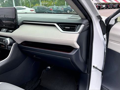 Used 2023 Toyota RAV4 Limited AWD/4WD image 18