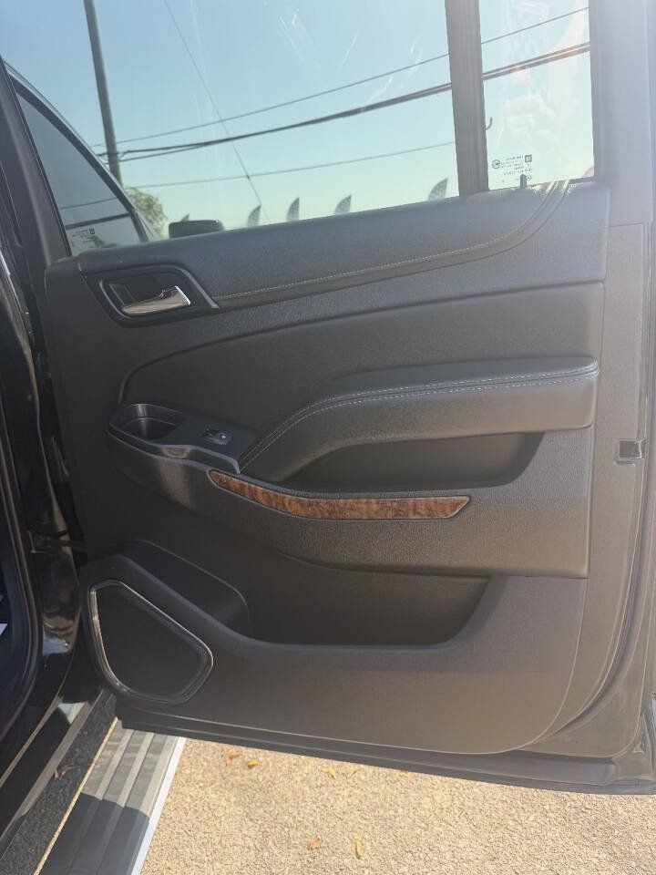 Used 2020 Chevrolet Suburban Premier RWD image 17