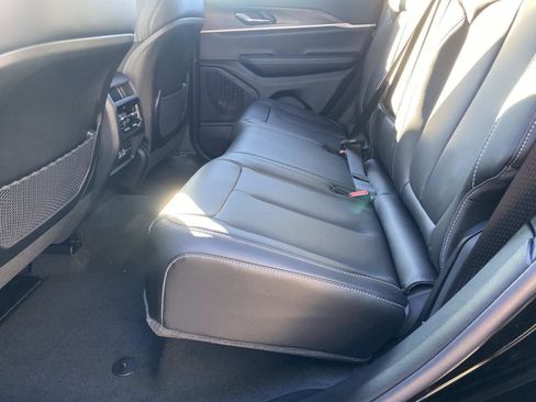 New 2025 Jeep Grand Cherokee Limited image 10