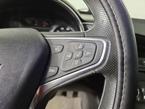 Used 2019 Chevrolet Malibu LT FWD image 23