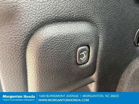 Used 2019 Jeep Grand Cherokee Laredo w/ Laredo X Package AWD/4WD image 31