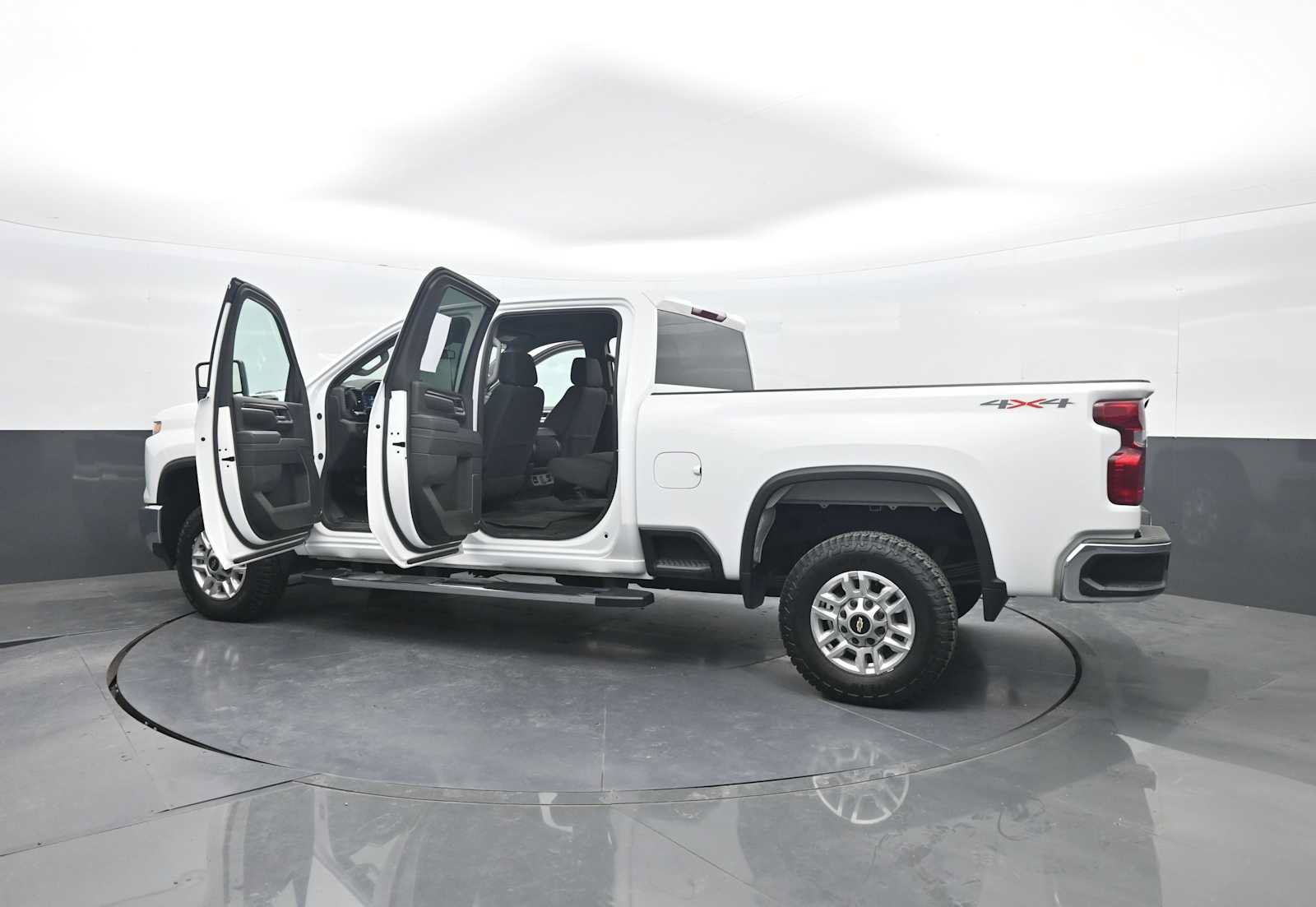 Used 2025 Chevrolet Silverado 2500 LT w/ Convenience Package AWD/4WD image 52