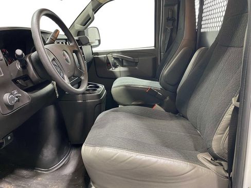 Used 2024 GMC Savana 2500 w/ Driver Convenience Package RWD image 18