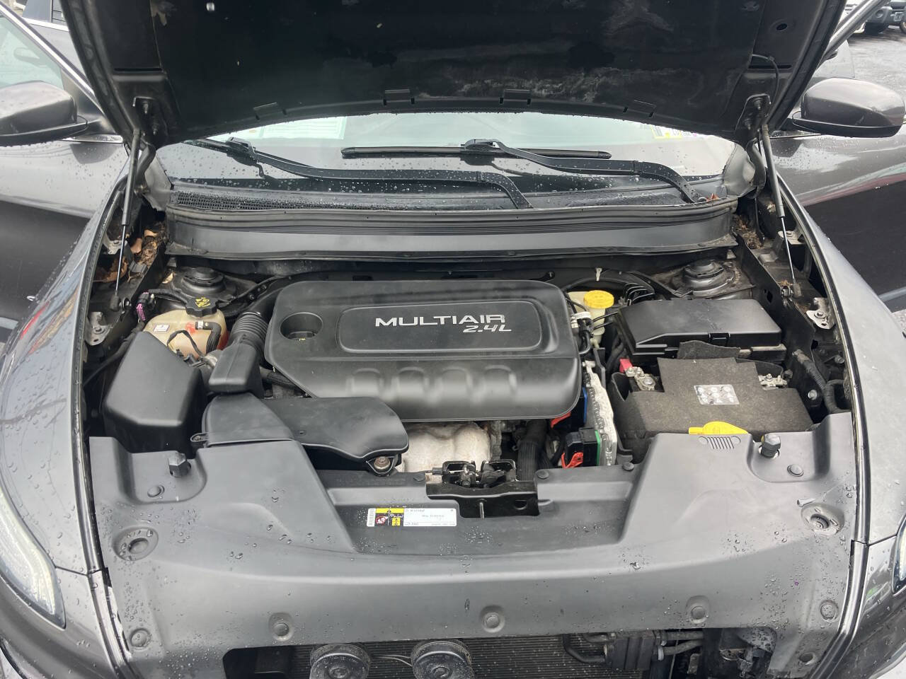 Used 2015 Jeep Cherokee Latitude FWD image 38