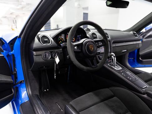 Used 2023 Porsche 718 Cayman GT4 w/ Chrono Package image 23