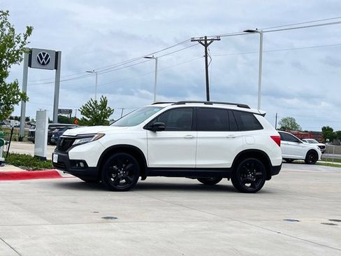 Used 2019 Honda Passport Elite image 2