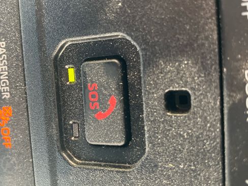 Used 2024 Toyota Tacoma Limited image 20