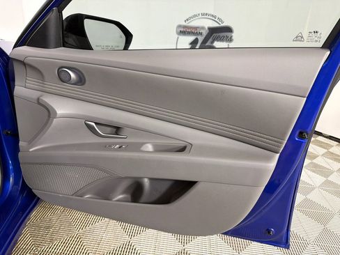 Used 2025 Hyundai Elantra Sport FWD image 14