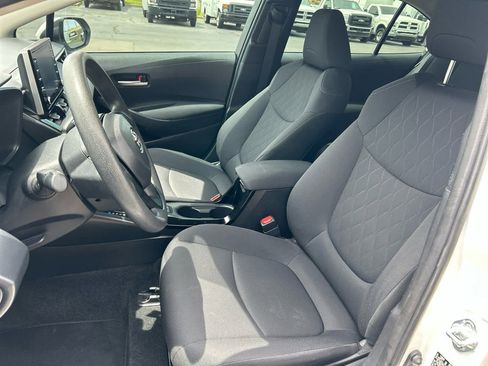 Used 2021 Toyota Corolla LE image 13