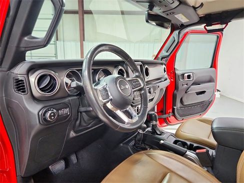 Used 2021 Jeep Gladiator Rubicon image 18
