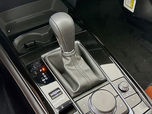 New 2025 MAZDA CX-30 Carbon image 16