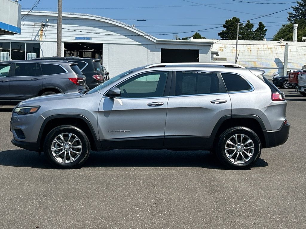 Used 2021 Jeep Cherokee Latitude Lux w/ Comfort/Convenience Group AWD/4WD image 8