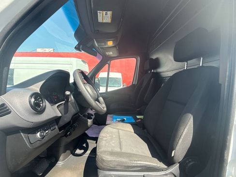 Used 2019 Mercedes-Benz Sprinter 170 image 13