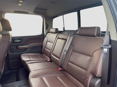 Used 2019 Chevrolet Silverado 2500 High Country image 13