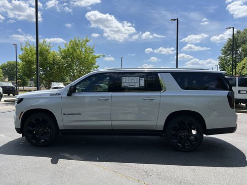 New 2026 Chevrolet Suburban High Country AWD/4WD image 6