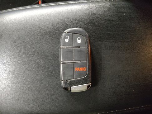 Used 2019 Dodge Journey SE w/ Premium Group image 32