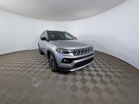 Used 2023 Jeep Compass Limited AWD/4WD image 7