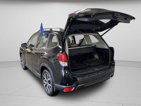 Used 2021 Subaru Forester Limited AWD/4WD image 9