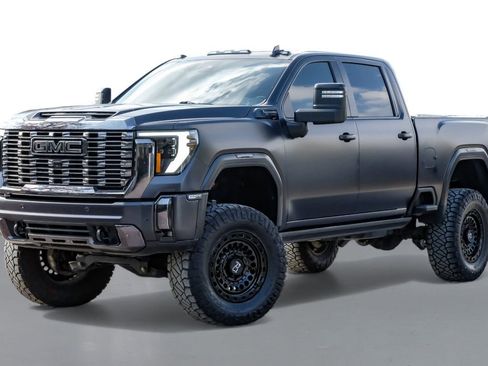 Used 2024 GMC Sierra 2500 Denali Ultimate w/ Max Trailering Package image 4