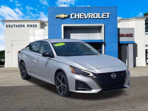 Used 2024 Nissan Altima 2.5 SR FWD image 1