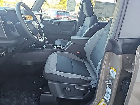 New 2025 Ford Bronco Big Bend image 9