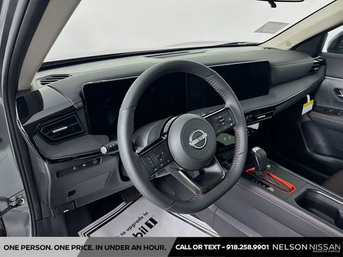 New 2026 Nissan Kicks SR w/ SR Premium Package FWD image 9
