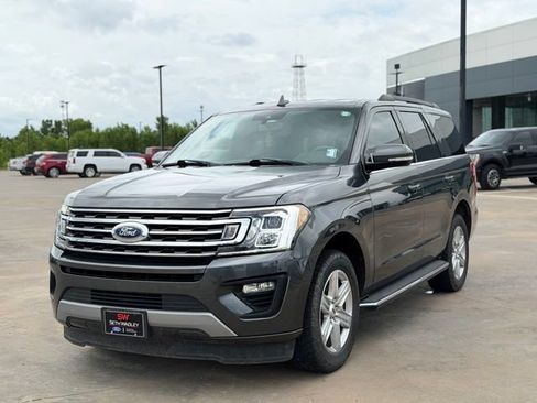 Used 2019 Ford Expedition XLT w/ Equipment Group 202A RWD image 3